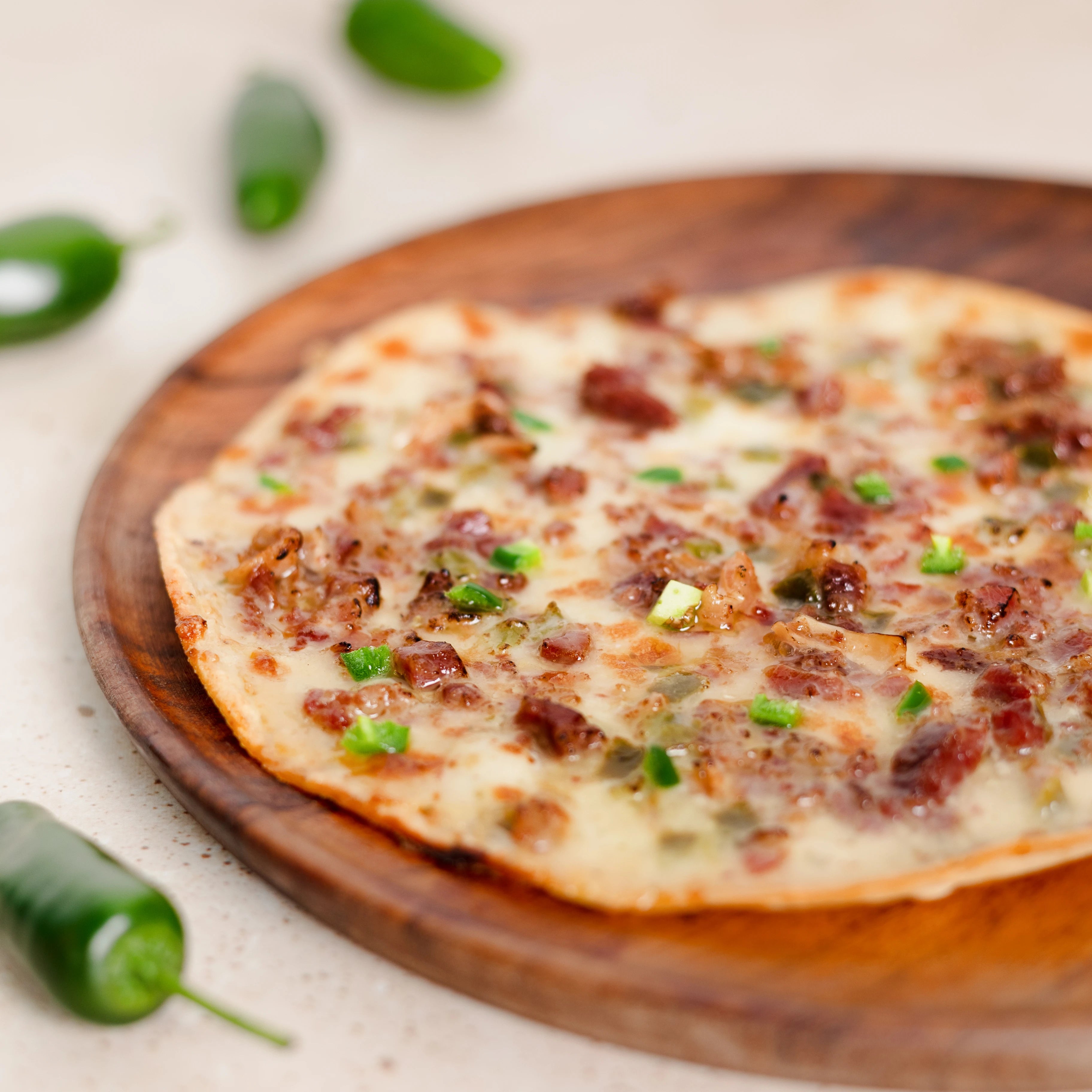 6 Low Carb, High Protein Beef Bacon & Jalapeño Pizza - on a 100